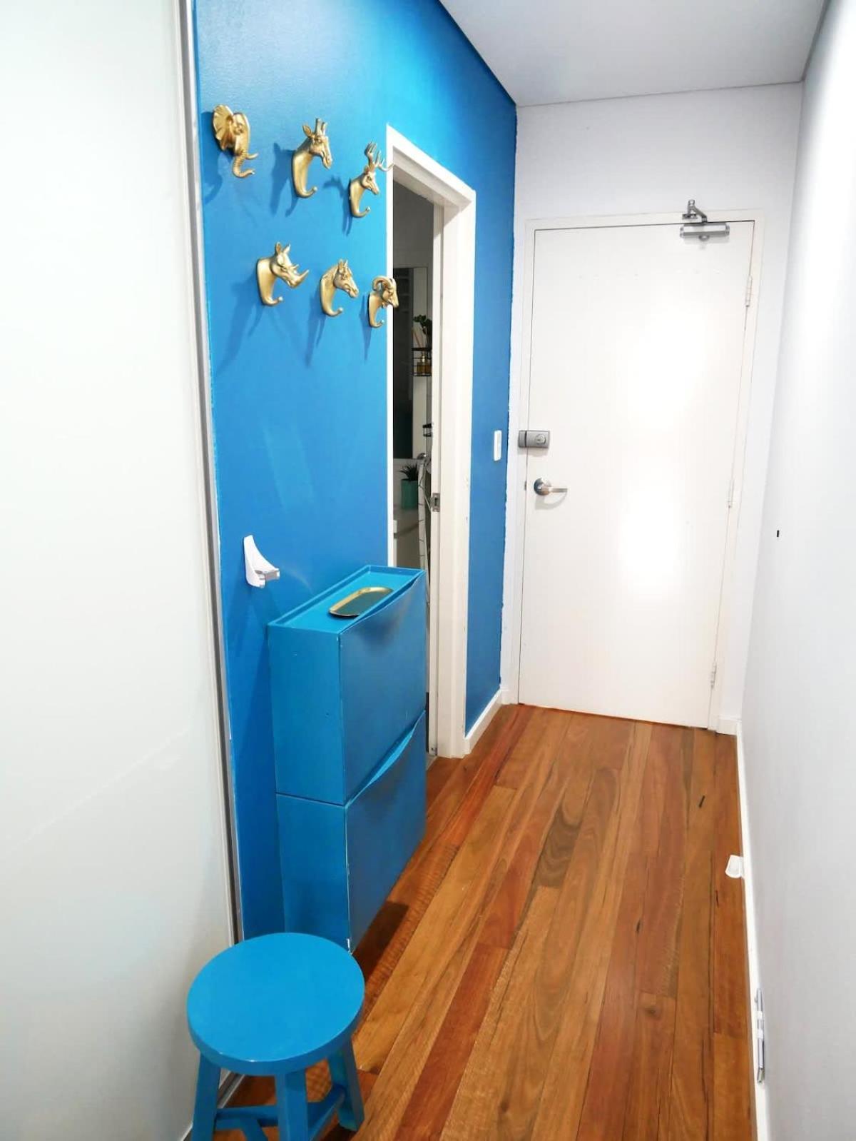 Colourful 1-bdr Near Train Station Cbd 15 Mins Apartment *