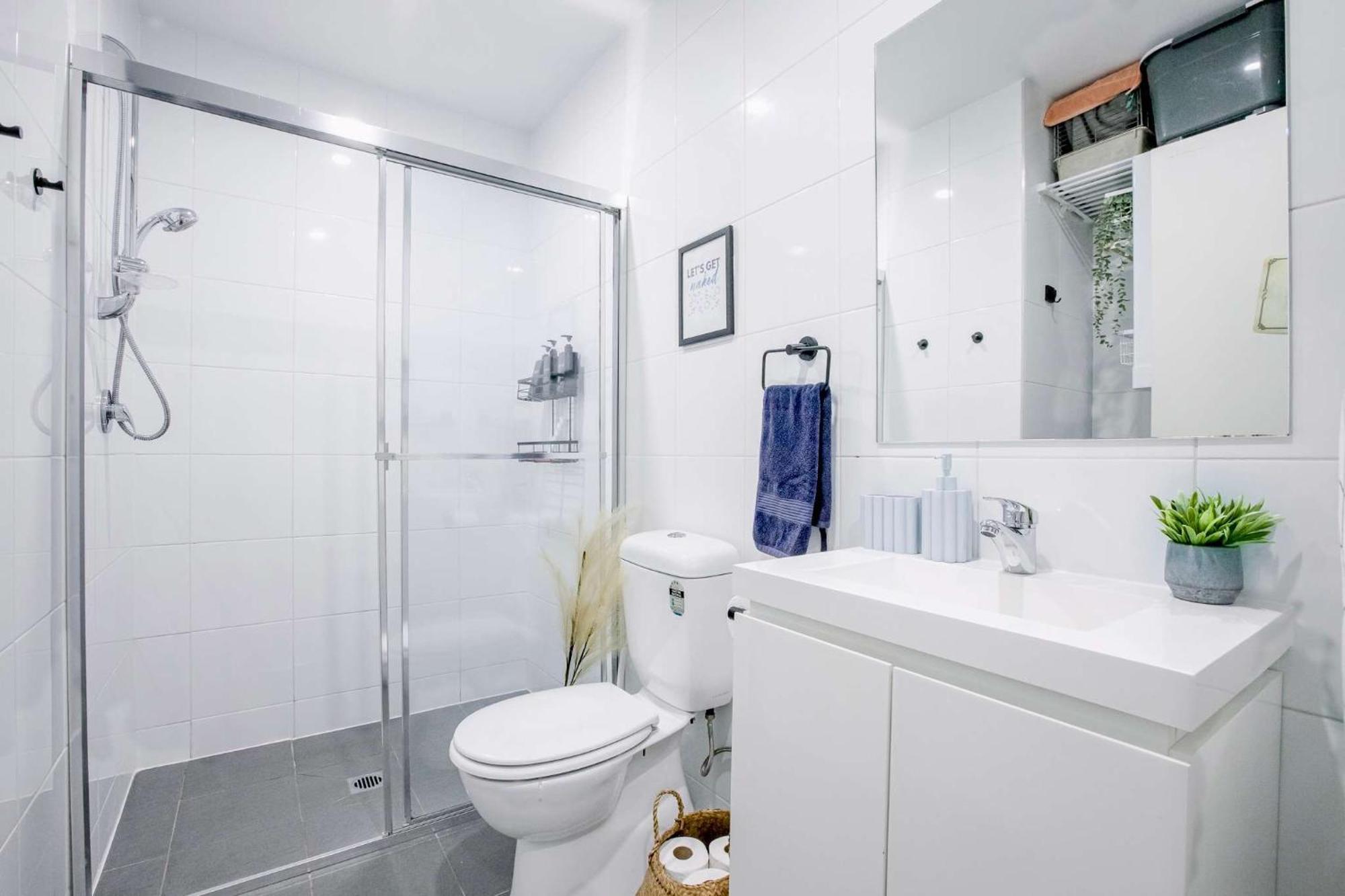 Apartment Colourful 1-bdr Near Train Station Cbd 15 Mins